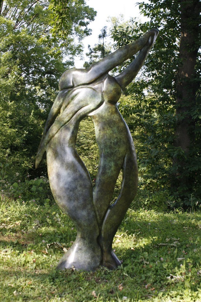 Sculpture bronze"Enlaçés" /Valia Lemcovici/Conservatoire de musique et de danse /Melun